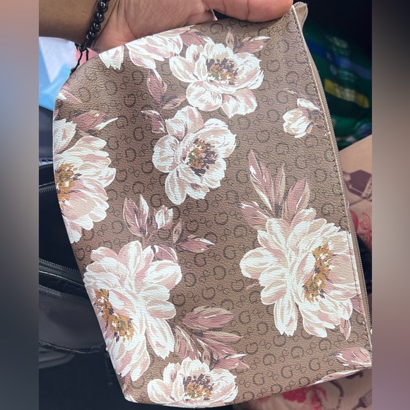 NEW WOT Guess Brown and Pink Floral Cosmetics bag - Picture 3 of 5